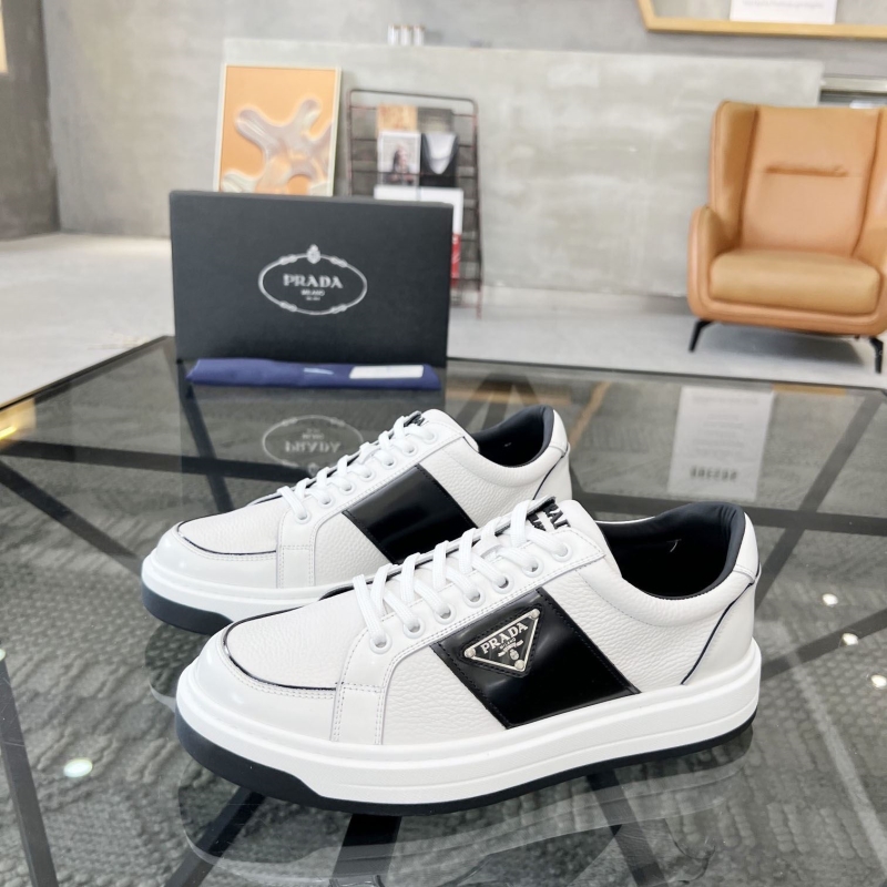 Pra*a casual shoes